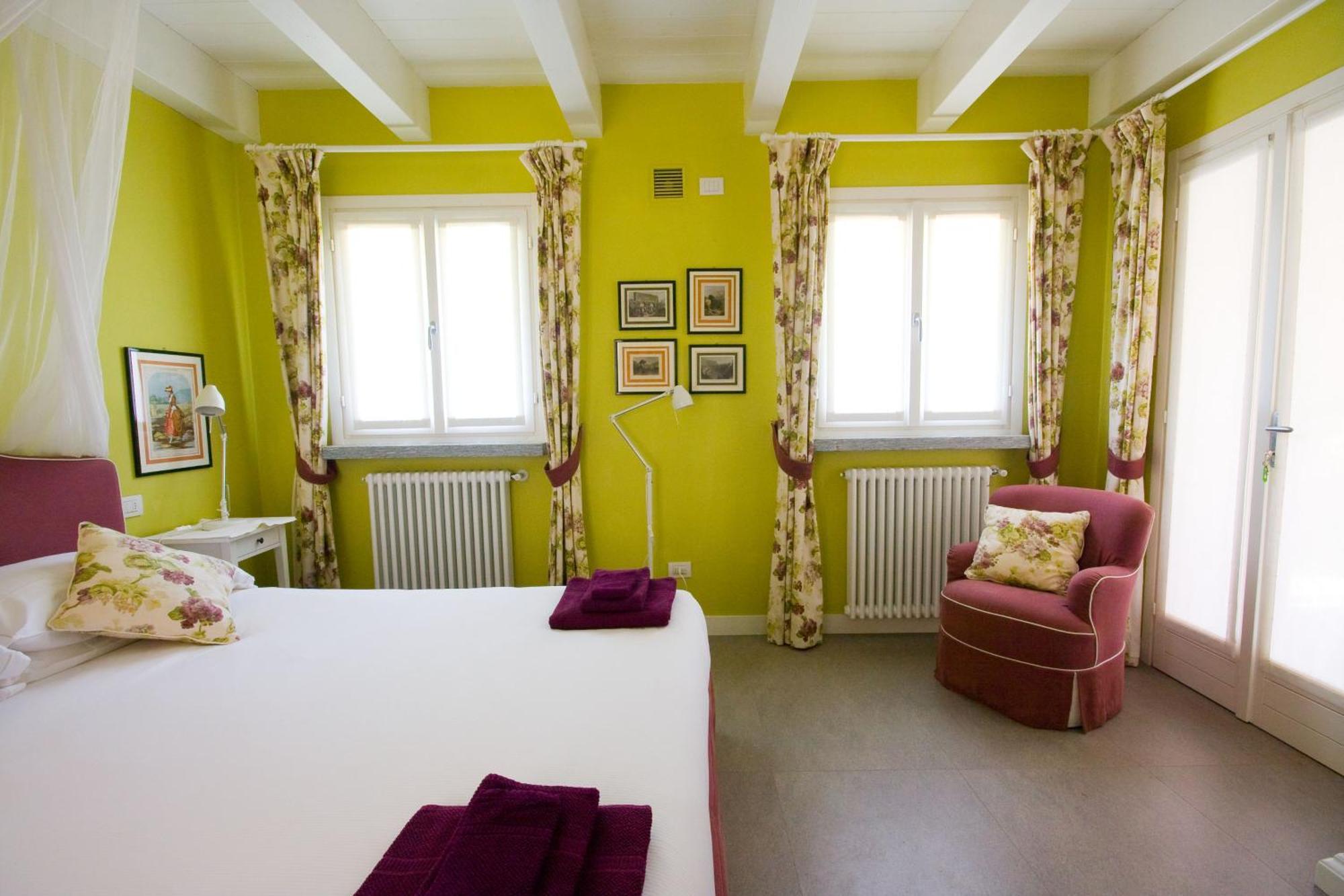 Agriturismo Castello Di Vezio Varenna Room photo
