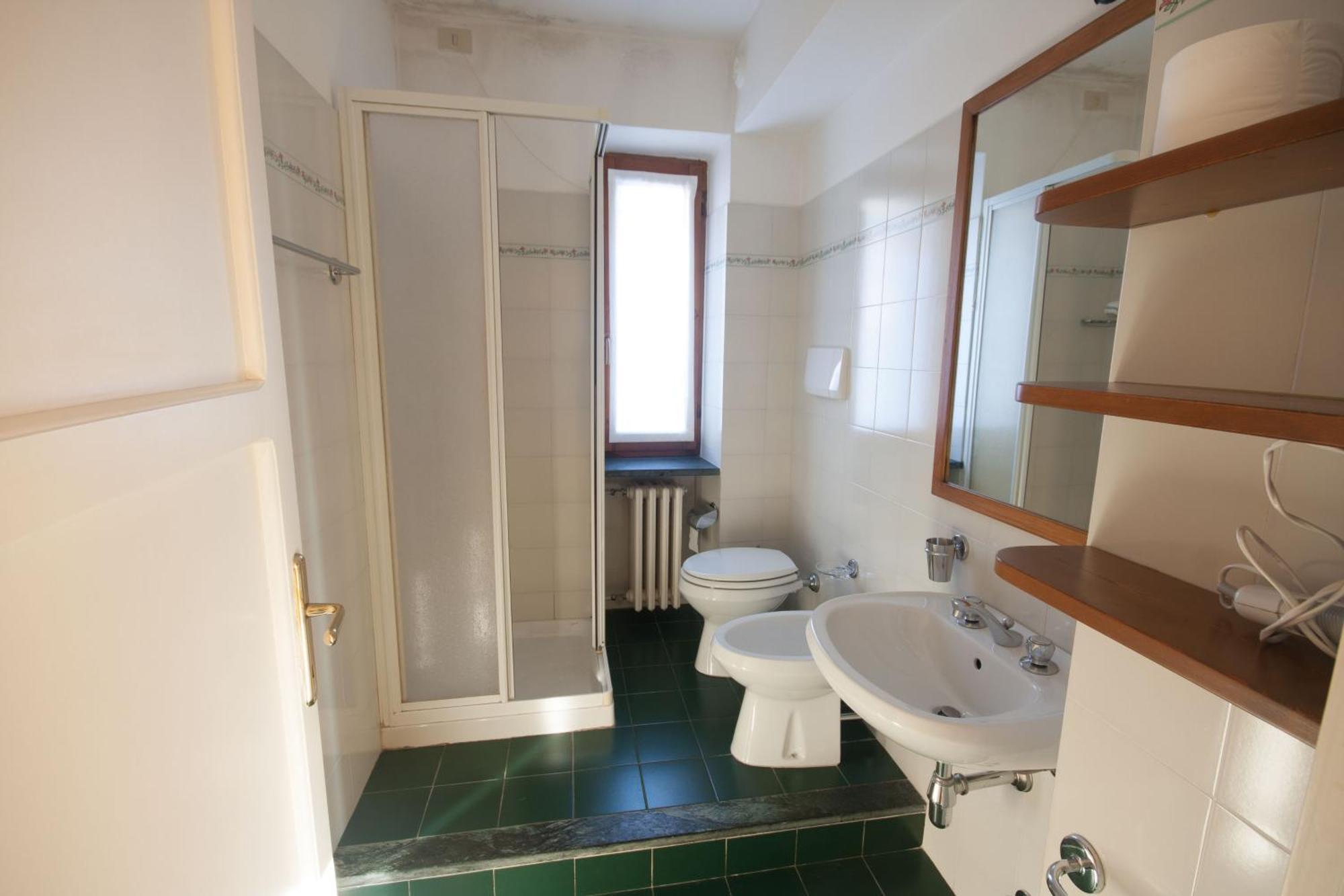 Agriturismo Castello Di Vezio Varenna Room photo