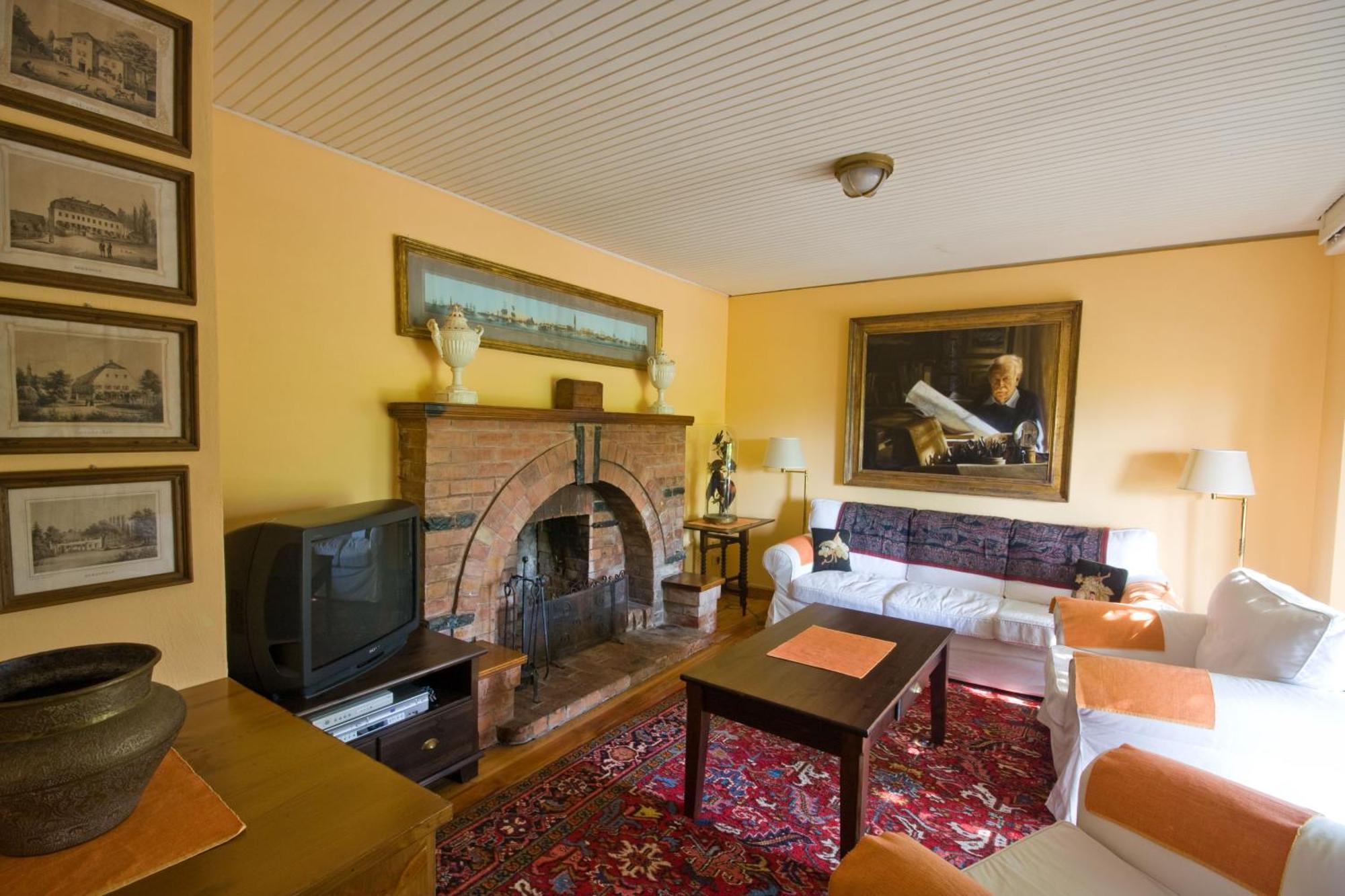 Agriturismo Castello Di Vezio Varenna Room photo